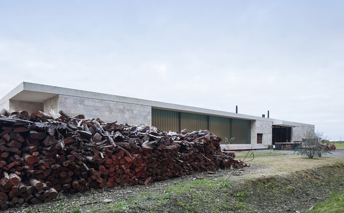 espacios de guardado oon architecture polo house
